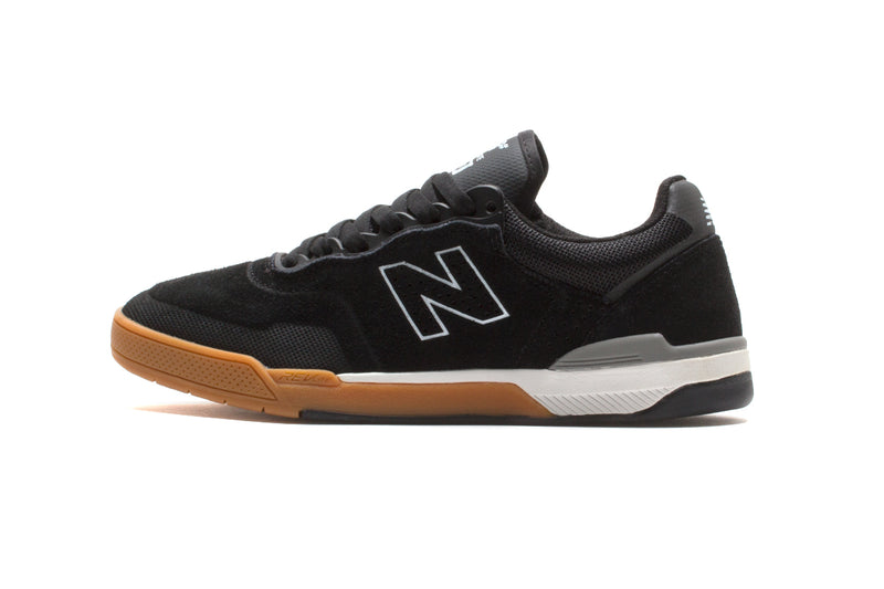 New Balance Numeric 913