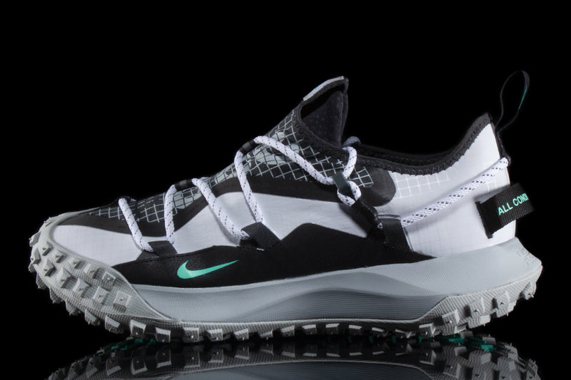 Nike ACG Mountain Fly Low SE White / Black