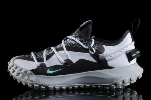 Nike ACG Mountain Fly Low SE White / Black