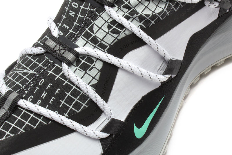 Nike ACG Mountain Fly Low SE White / Black