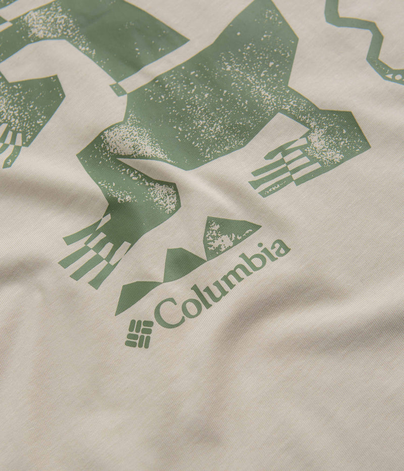 Columbia Explorers Canyon Back T-Shirt in Dark Stone and Bearly Tribe