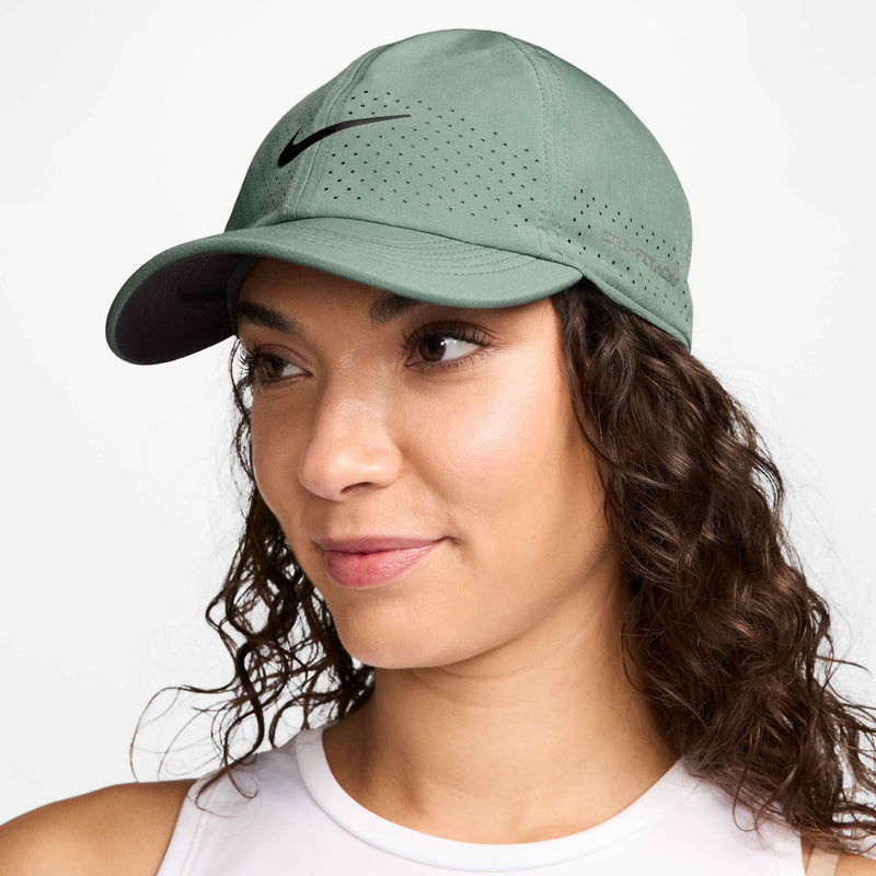 Dri-FIT ADV Club Unstructured Tennis Cap in Steam/Black