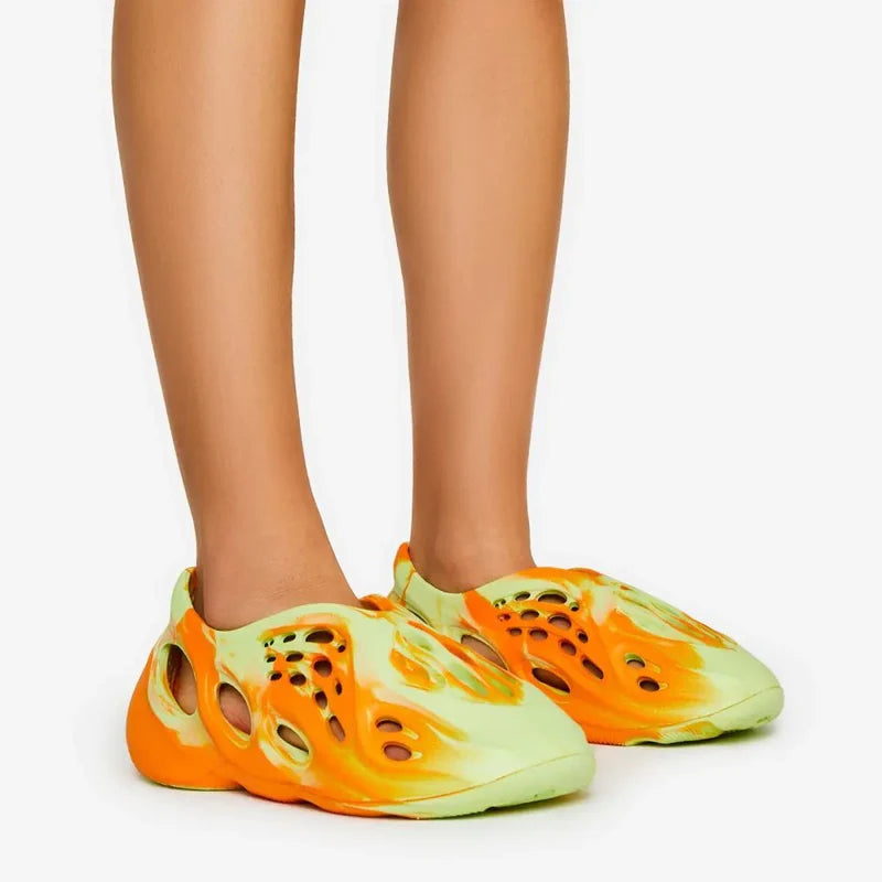 Lemonade Super-Bass Cut Our Detail Slip On Sandals