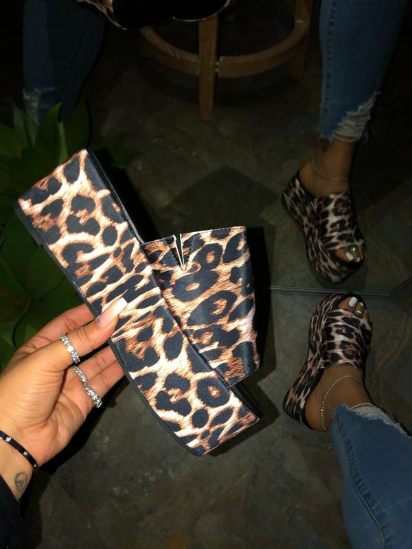 Liliana Budza-5 Classic Neoprone Open Toe Platform Sandal Leopard