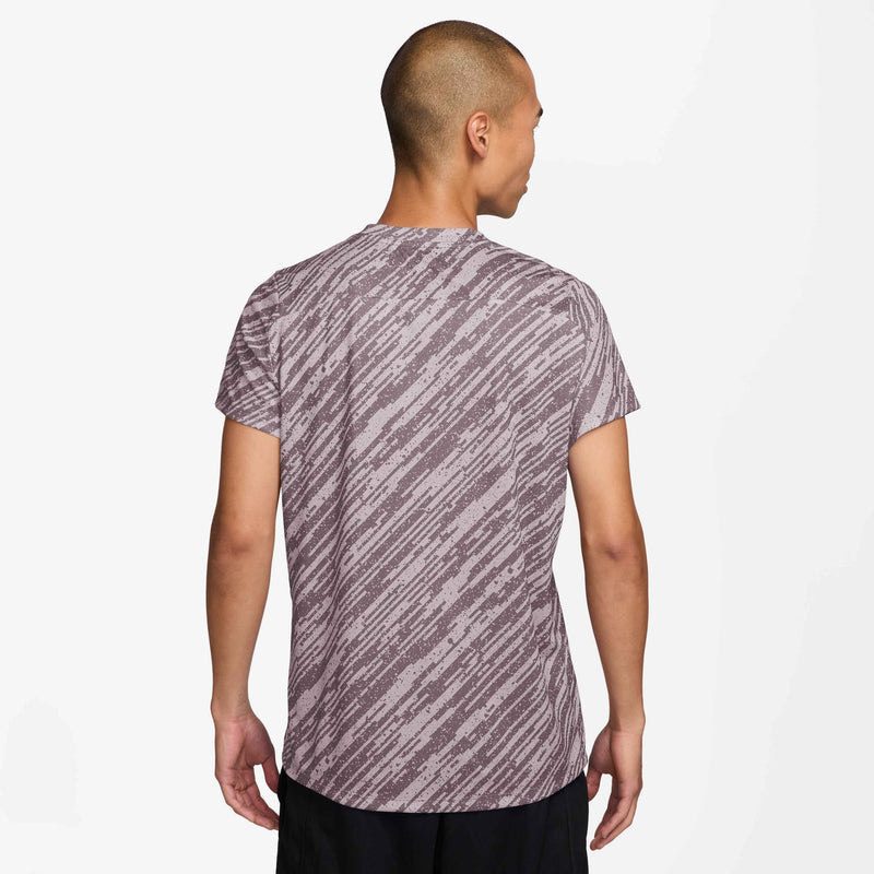 Men's Court Victory Printed Tee in Platinum Violet/White
