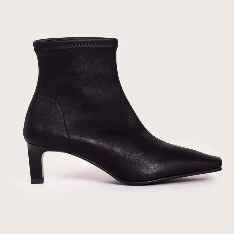 Delano - Black Leather