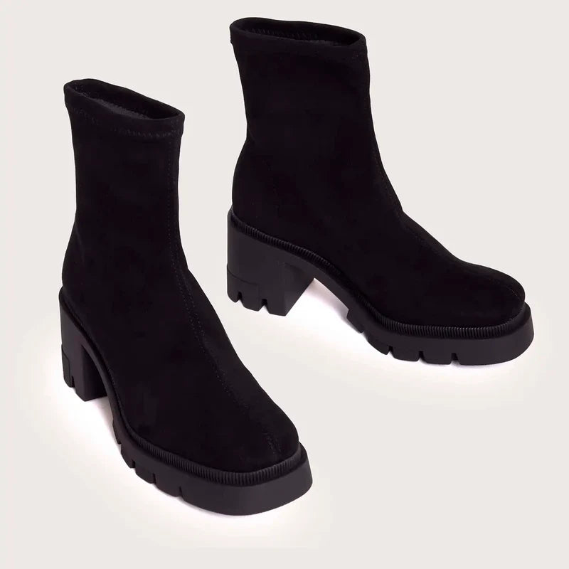 Flint - Black Suede