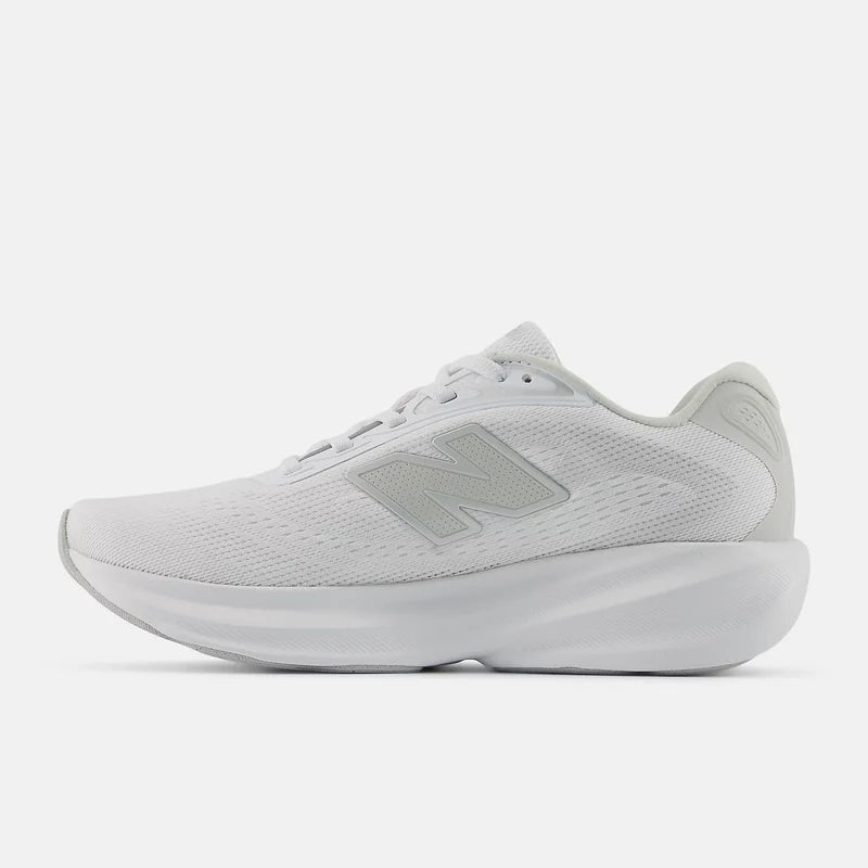 New Balance Women's Fresh Foam 680 v9 in Nb 103 White