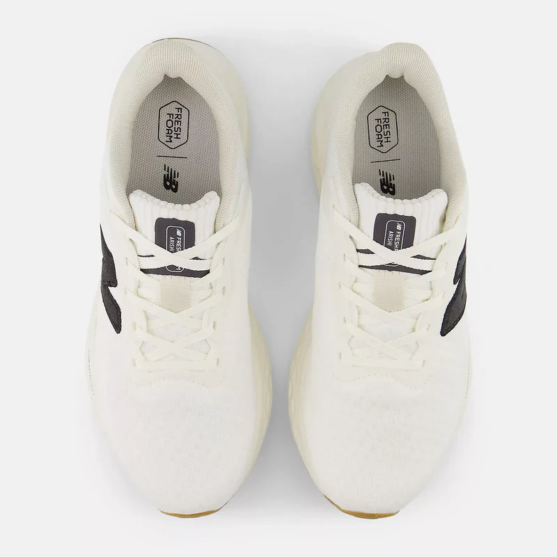 New Balance Women's Fresh Foam Arishi v4 in Sea Salt