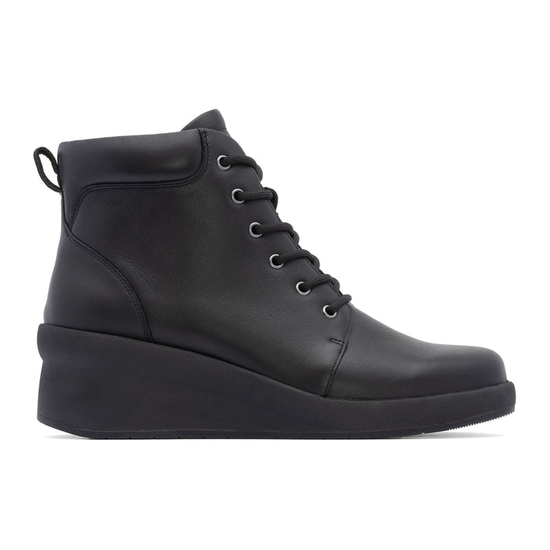 orthopedic shoe