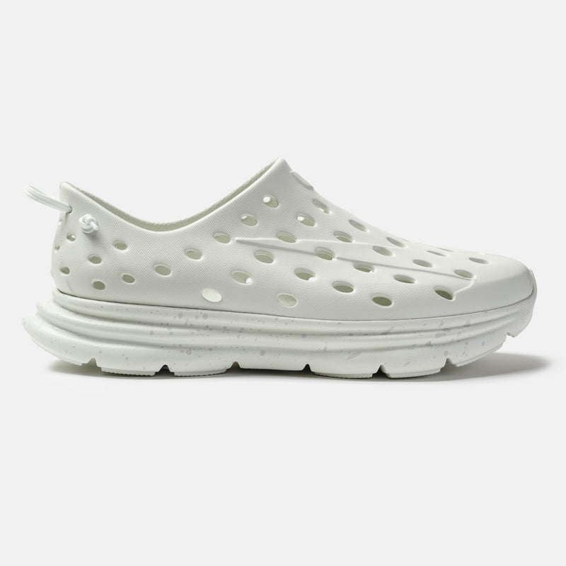 KANE Revive recovery shoe in cloud gray color, profile view