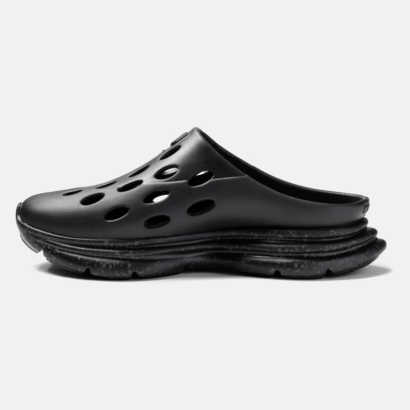 KANE Revive OB recovery shoe in black color, reverse view