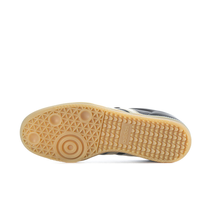 Samba OG women's sneakers outsole view, textured gum rubber with tread pattern