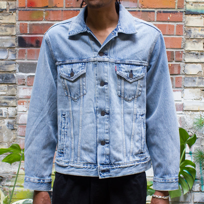Levi's Vintage Fit Trucker Jacket Super Lite Trucker