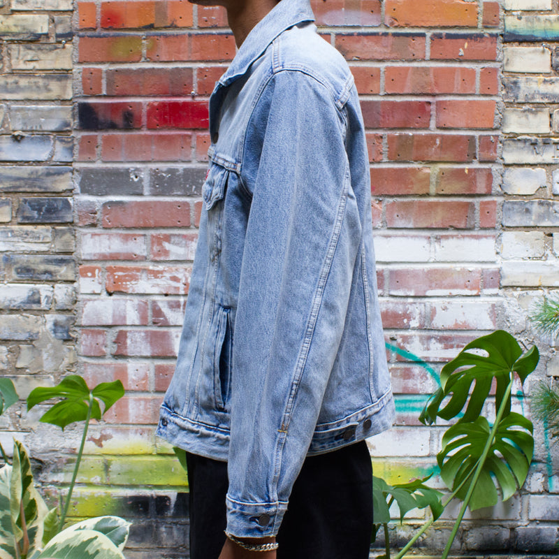 Levi's Vintage Fit Trucker Jacket Super Lite Trucker