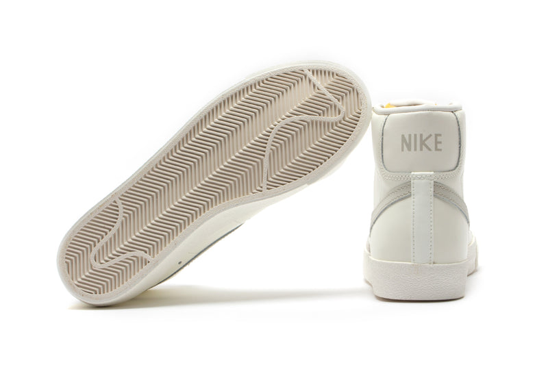 Nike Women's Blazer Mid '77