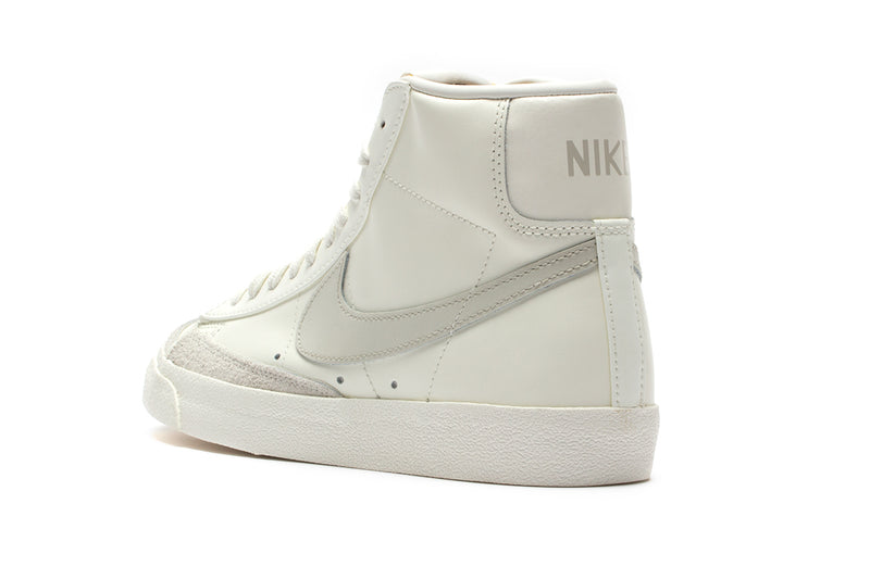 Nike Women's Blazer Mid '77