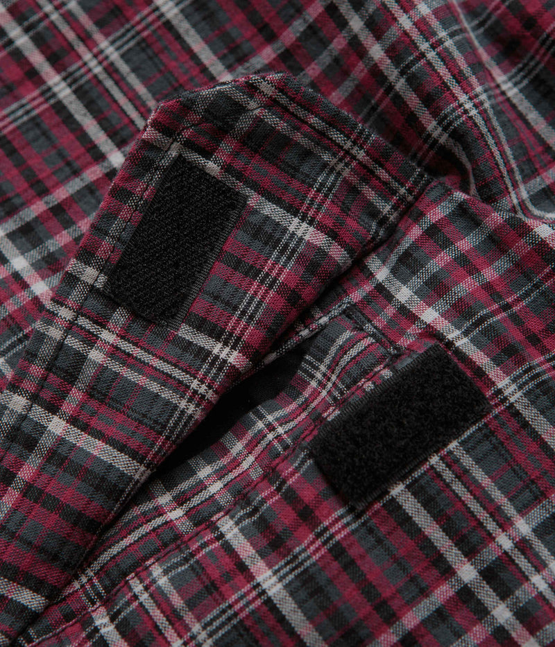Yardsale Plaid Pullover Jacket in Black and Red