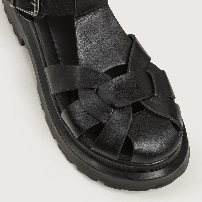 Yates - Black