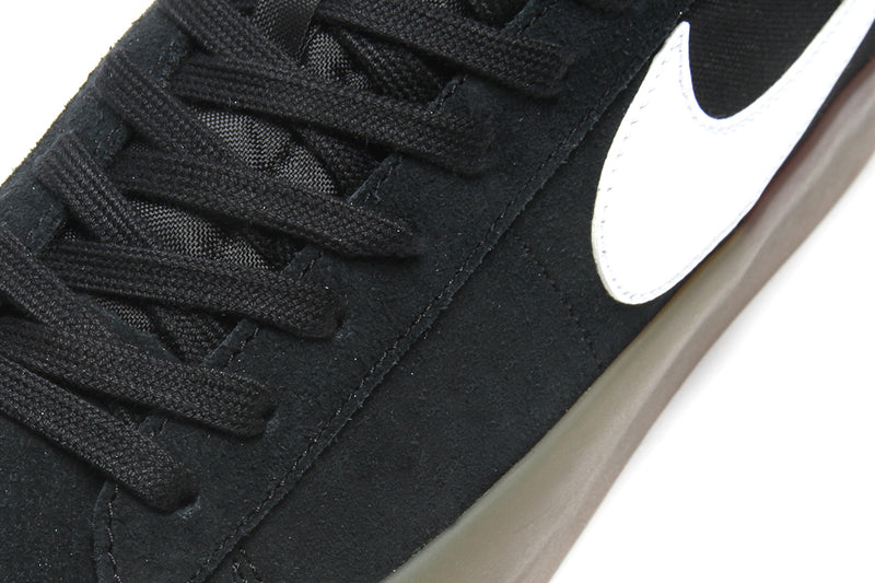 Nike SB Zoom Blazer Low Pro GT : Black / White / Gum