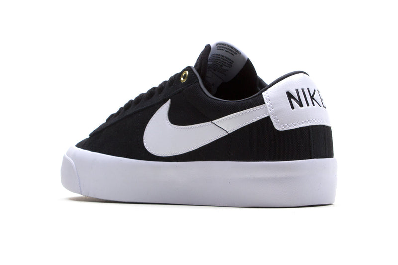 Nike SB Zoom Blazer Low Pro GT : Black / White