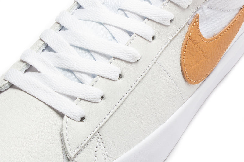 Nike SB Zoom Blazer Low Pro GT : White / Light Cognac