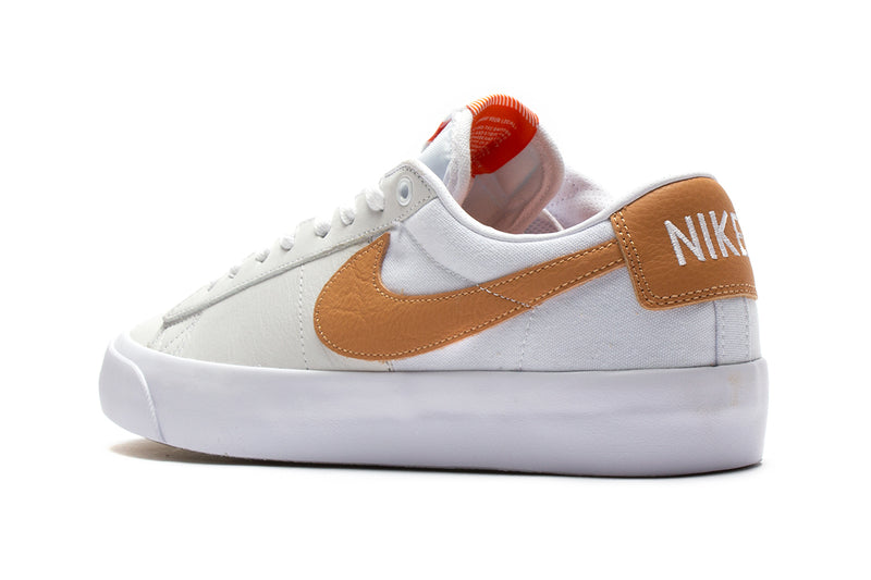 Nike SB Zoom Blazer Low Pro GT : White / Light Cognac
