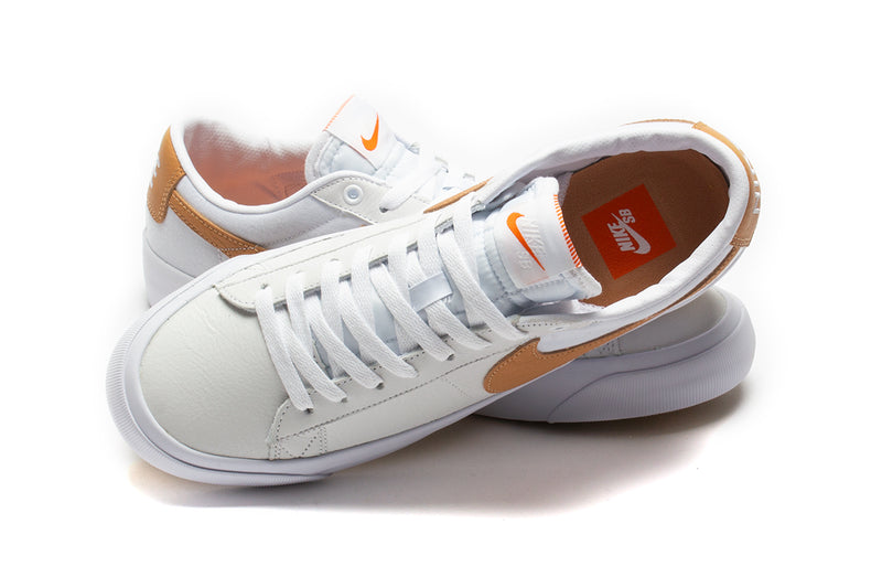 Nike SB Zoom Blazer Low Pro GT : White / Light Cognac