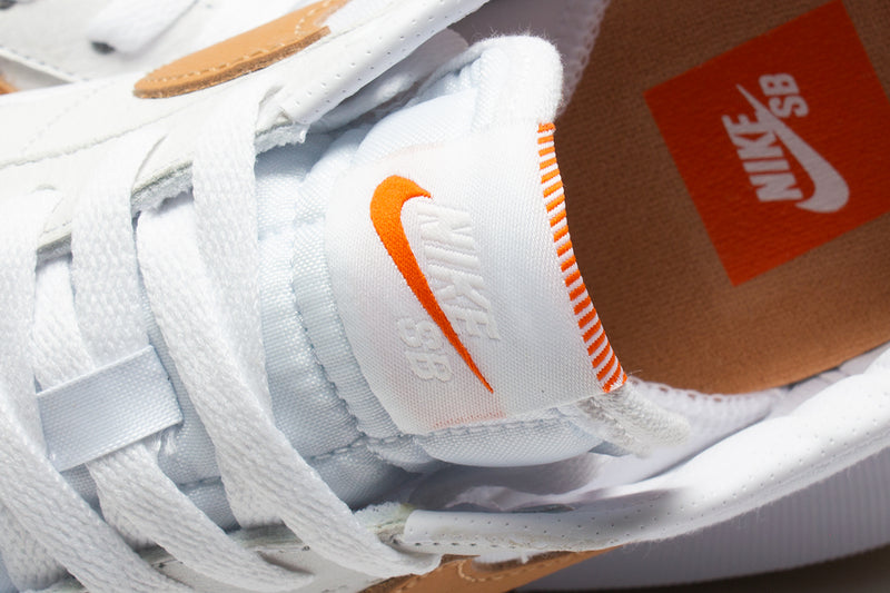 Nike SB Zoom Blazer Low Pro GT : White / Light Cognac